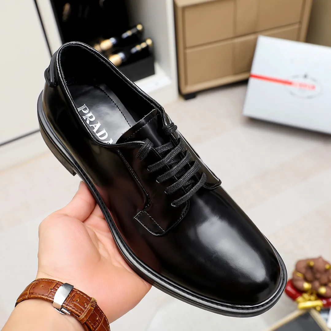 Men's shoes 💰620 💰💰🎩🎩【Prada】Counter 1:1⬆️original reproduction, absolute quality🆗original outsole, high-quality imported rubber, wear-resistant and non-slip, never degummed, upper material: imported first-layer cowhide➕anti-slip foam outsole, official website material, inner material: water-dyed leather lining, 3 colors available! Code number 38-44 (45. Can be customized)